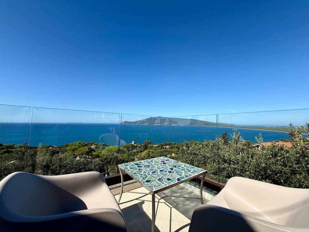 appartamento in vendita ad Orbetello in zona Ansedonia