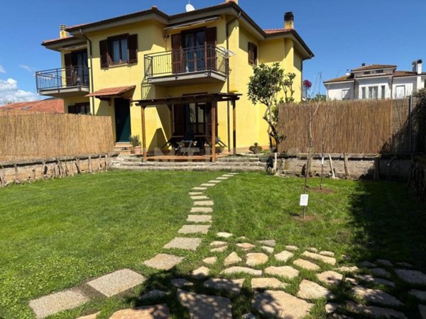 casa indipendente in vendita ad Orbetello