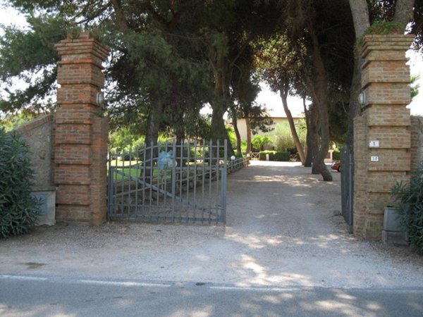 appartamento in vendita ad Orbetello in zona Ansedonia