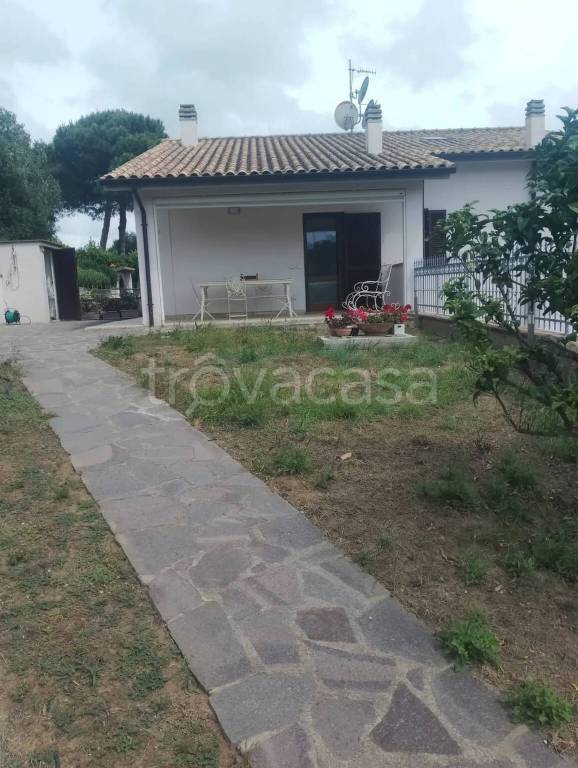 appartamento in vendita ad Orbetello in zona Talamone