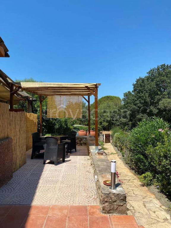 appartamento in vendita ad Orbetello in zona Ansedonia