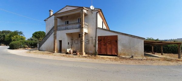 appartamento in vendita ad Orbetello in zona Talamone