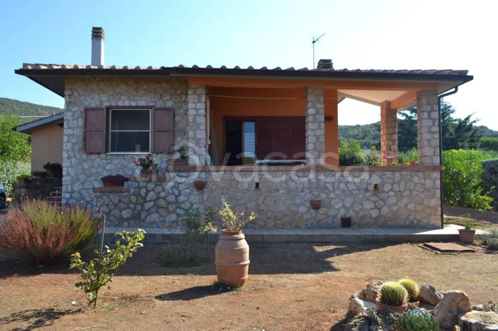 casa indipendente in vendita ad Orbetello in zona Ansedonia