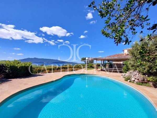casa indipendente in vendita ad Orbetello in zona Ansedonia
