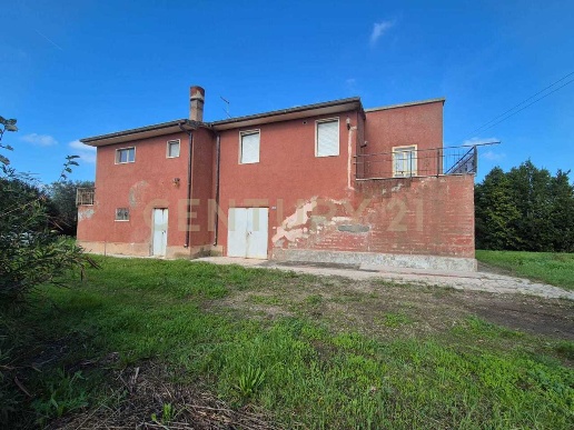 casa indipendente in vendita ad Orbetello in zona Talamone