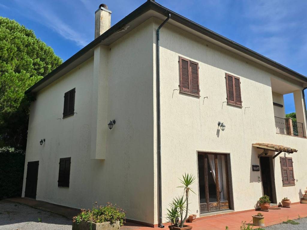 casa indipendente in vendita ad Orbetello