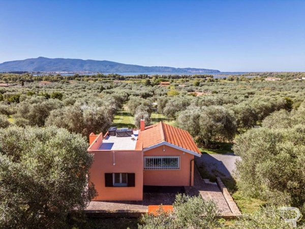 casa indipendente in vendita ad Orbetello