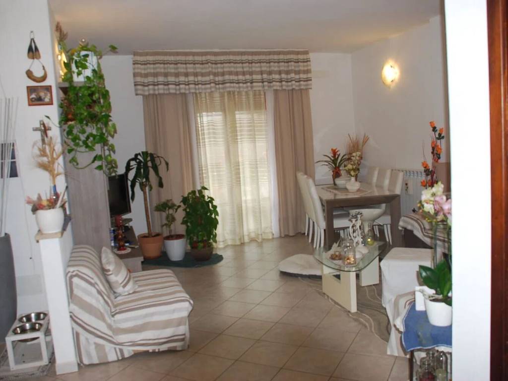 appartamento in vendita ad Orbetello in zona Albinia
