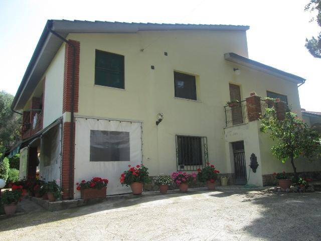 casa indipendente in vendita ad Orbetello