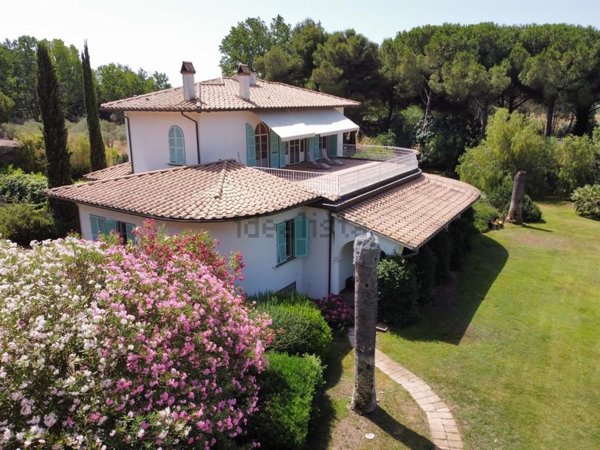 casa indipendente in vendita ad Orbetello in zona Giannella
