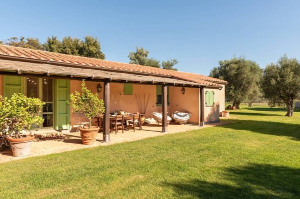 casa indipendente in vendita ad Orbetello