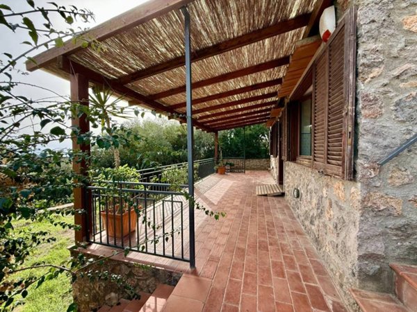 casa indipendente in vendita ad Orbetello in zona Ansedonia