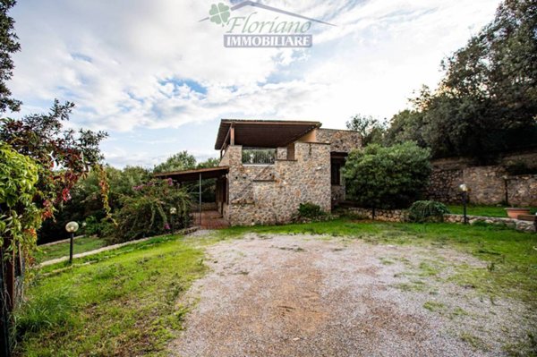 casa indipendente in vendita ad Orbetello in zona Ansedonia