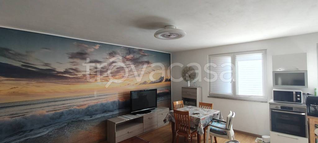 appartamento in vendita ad Orbetello in zona Albinia