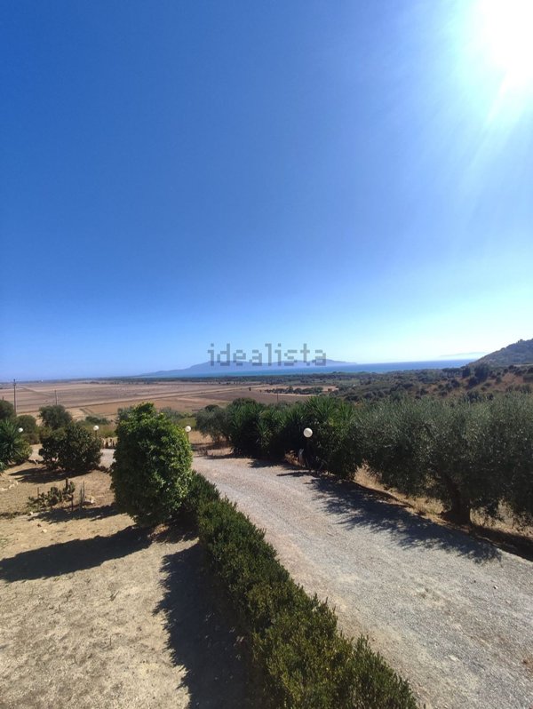 appartamento in vendita ad Orbetello in zona Talamone