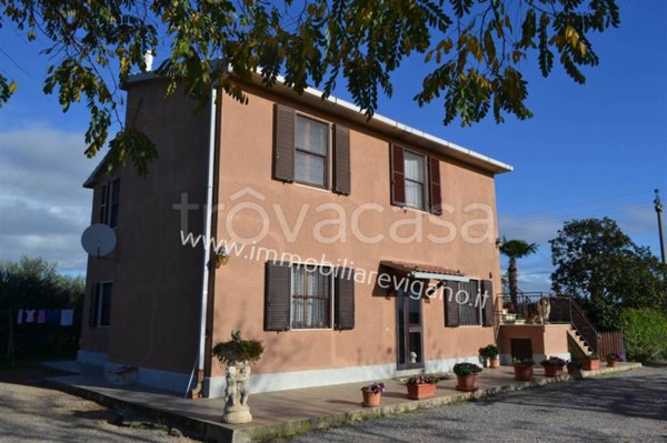 casa indipendente in vendita ad Orbetello