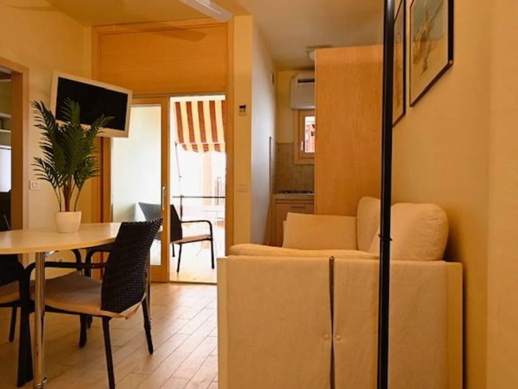 appartamento in vendita ad Orbetello in zona Talamone