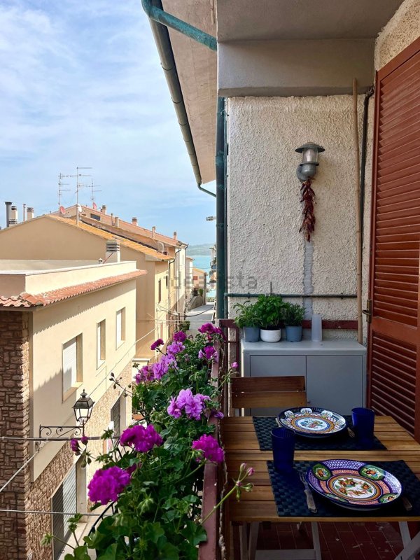 appartamento in vendita ad Orbetello in zona Talamone