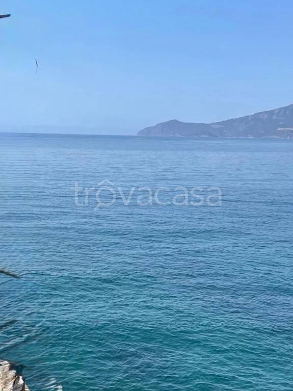 casa indipendente in vendita ad Orbetello in zona Ansedonia