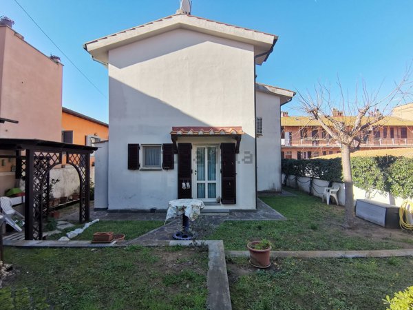 casa indipendente in vendita ad Orbetello
