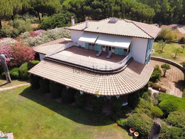 casa indipendente in vendita ad Orbetello in zona Giannella