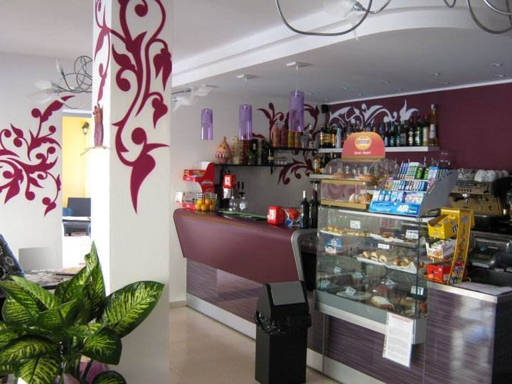 negozio in vendita ad Orbetello in zona Albinia