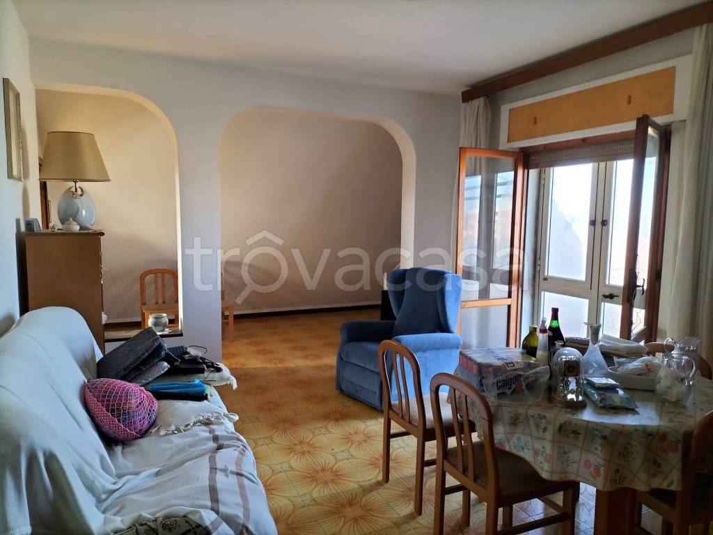 appartamento in vendita ad Orbetello in zona Albinia