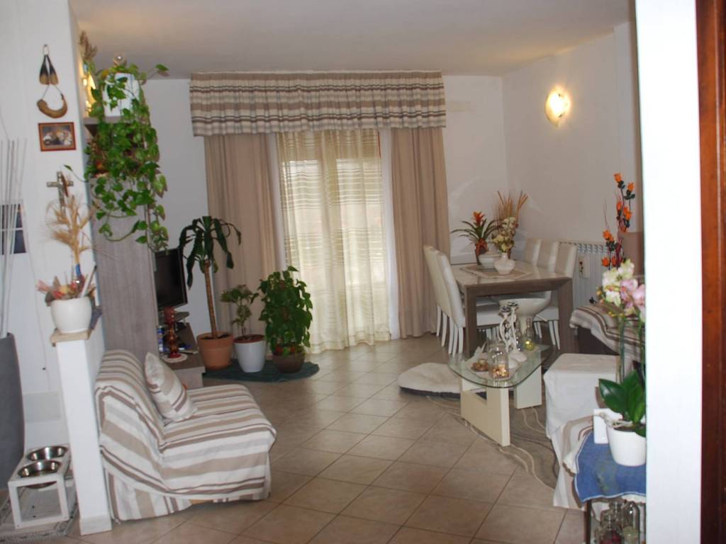 appartamento in vendita ad Orbetello in zona Albinia