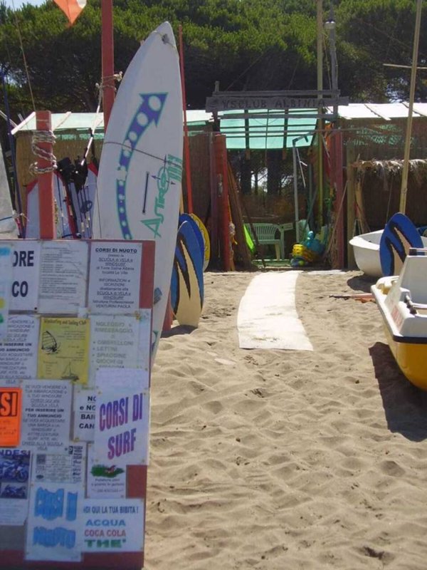 negozio in vendita ad Orbetello in zona Giannella