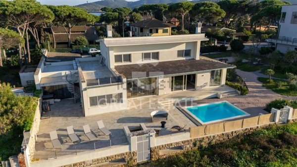 casa indipendente in vendita ad Orbetello