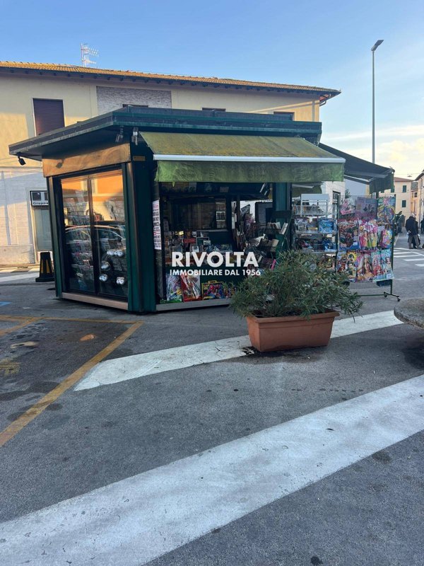 locale commerciale in vendita ad Orbetello