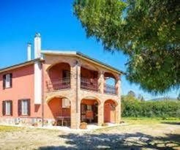 casa indipendente in vendita ad Orbetello in zona Talamone