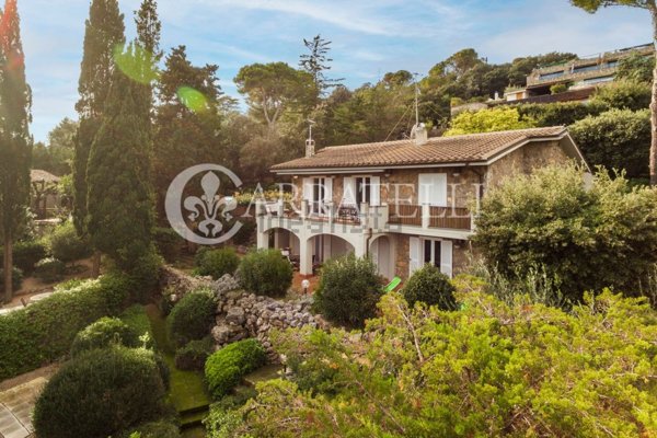casa indipendente in vendita ad Orbetello in zona Ansedonia