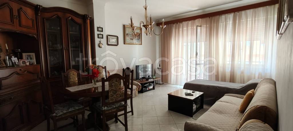 appartamento in vendita ad Orbetello in zona Albinia