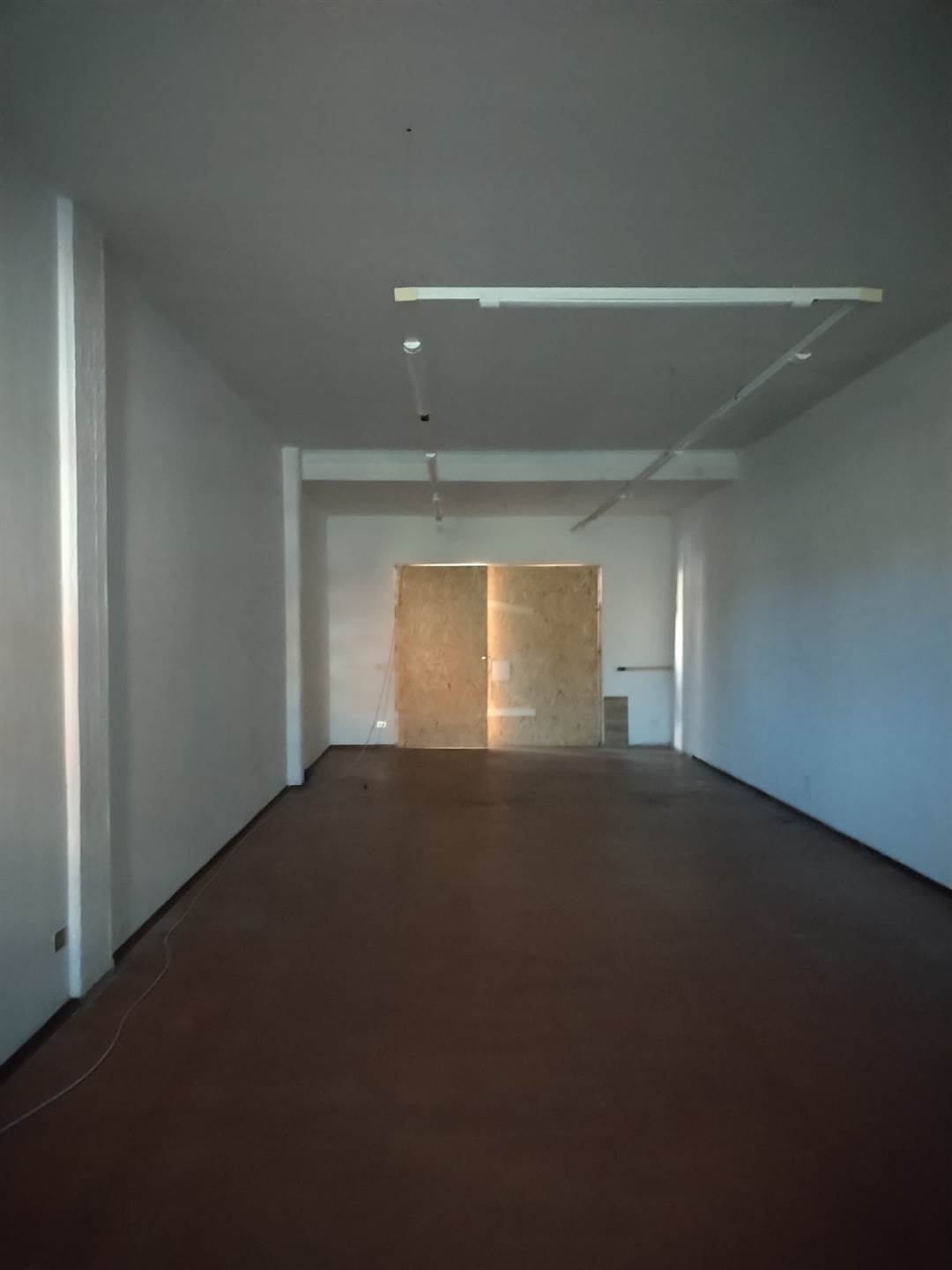 negozio in vendita ad Orbetello in zona Albinia