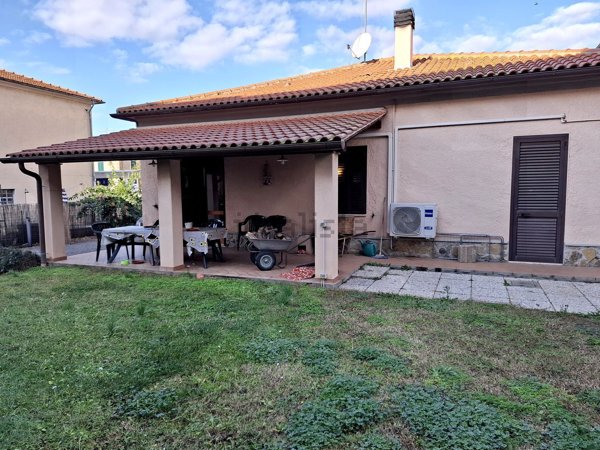 casa indipendente in vendita ad Orbetello in zona Fonteblanda