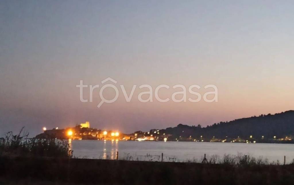 appartamento in vendita ad Orbetello in zona Fonteblanda