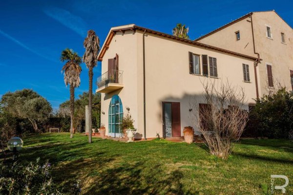 casa indipendente in vendita ad Orbetello