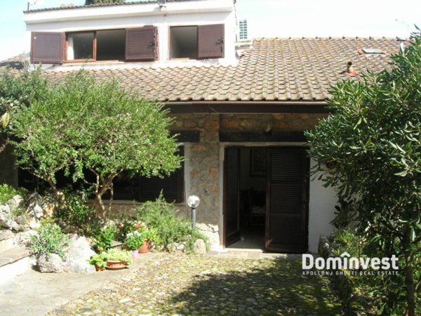 casa indipendente in vendita ad Orbetello in zona Ansedonia