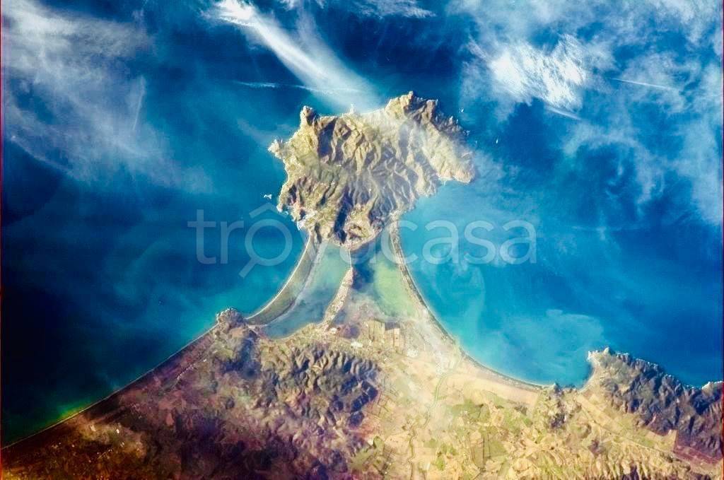 appartamento in vendita ad Orbetello in zona Albinia