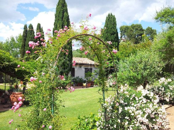 appartamento in vendita ad Orbetello in zona Albinia