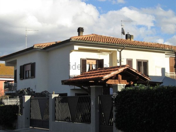 appartamento in vendita ad Orbetello in zona Fonteblanda