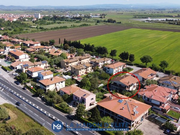 appartamento in vendita ad Orbetello in zona Albinia