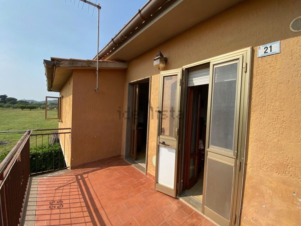 appartamento in vendita ad Orbetello in zona Ansedonia