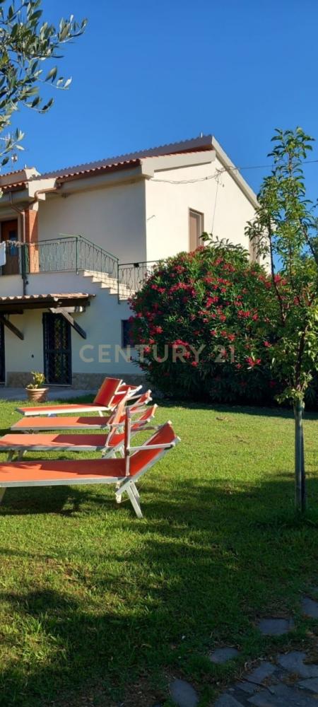 appartamento in vendita ad Orbetello in zona Albinia