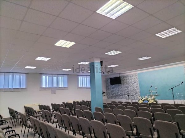 capannone in vendita ad Orbetello in zona Albinia