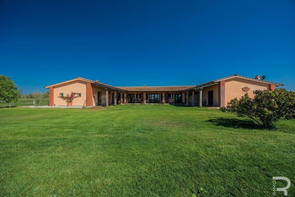 casa indipendente in vendita ad Orbetello in zona Fonteblanda