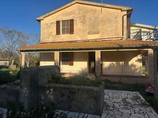 casa indipendente in vendita ad Orbetello