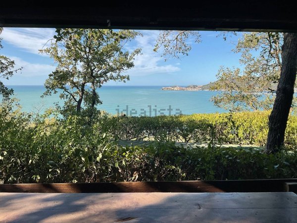 appartamento in vendita ad Orbetello in zona Talamone