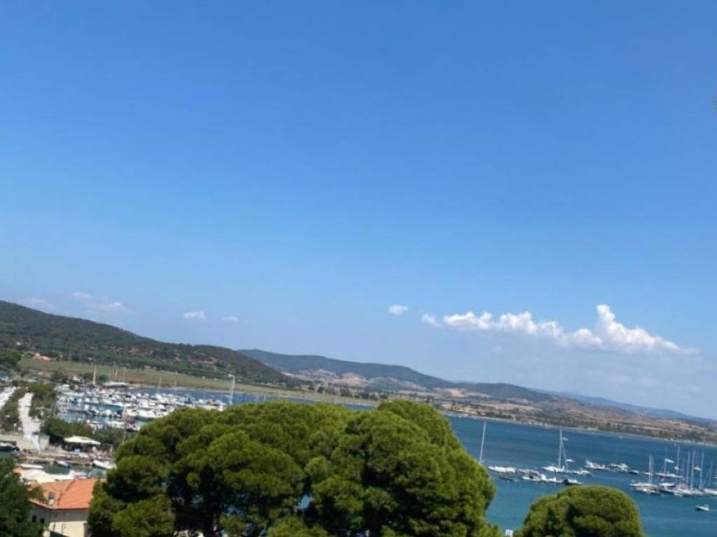 casa indipendente in vendita ad Orbetello in zona Talamone